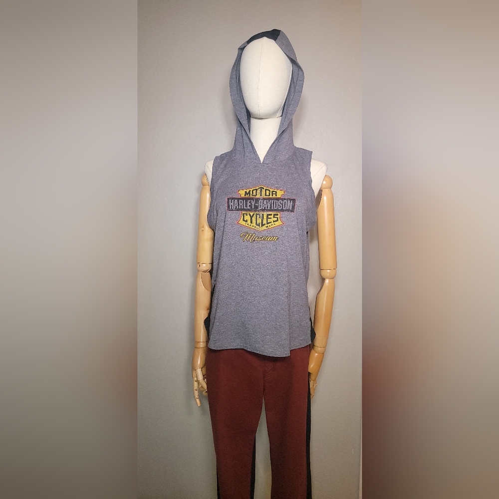 Harley Davidson Museum Women's Gray Sleeveless Pullover, sz Med
